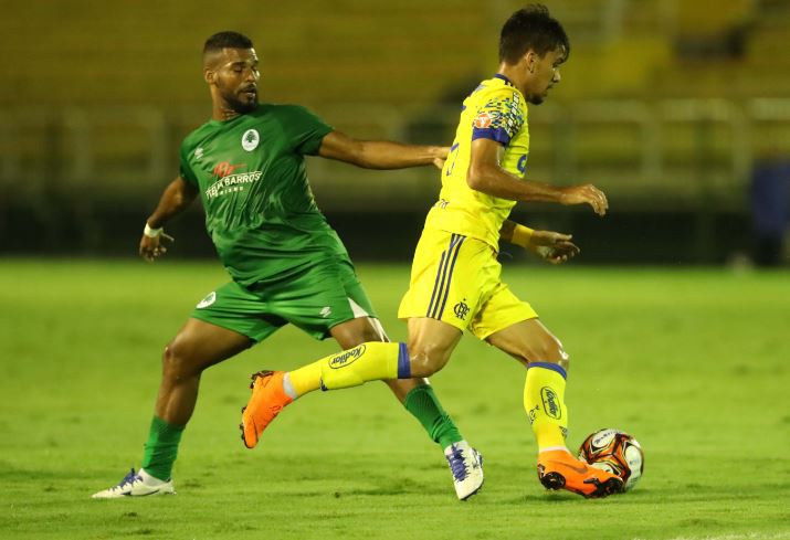 Lucas Paquetá foi autor de um dos três gols que garantiu a vitória do Mengão contra o Boavista